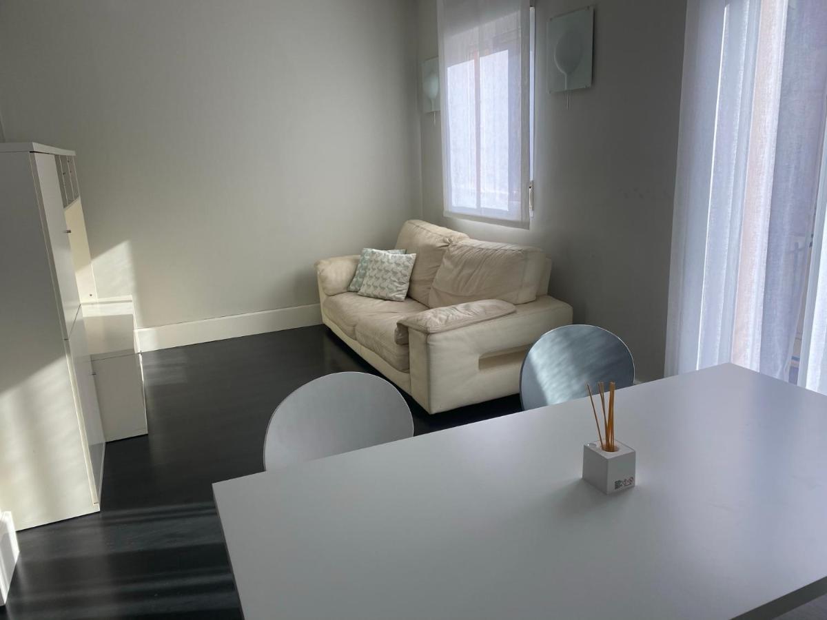 Apartamentos Logrono Centro, Tic Tac, Wifi Екстер'єр фото
