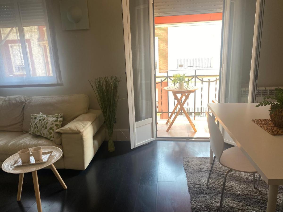 Apartamentos Logrono Centro, Tic Tac, Wifi Екстер'єр фото