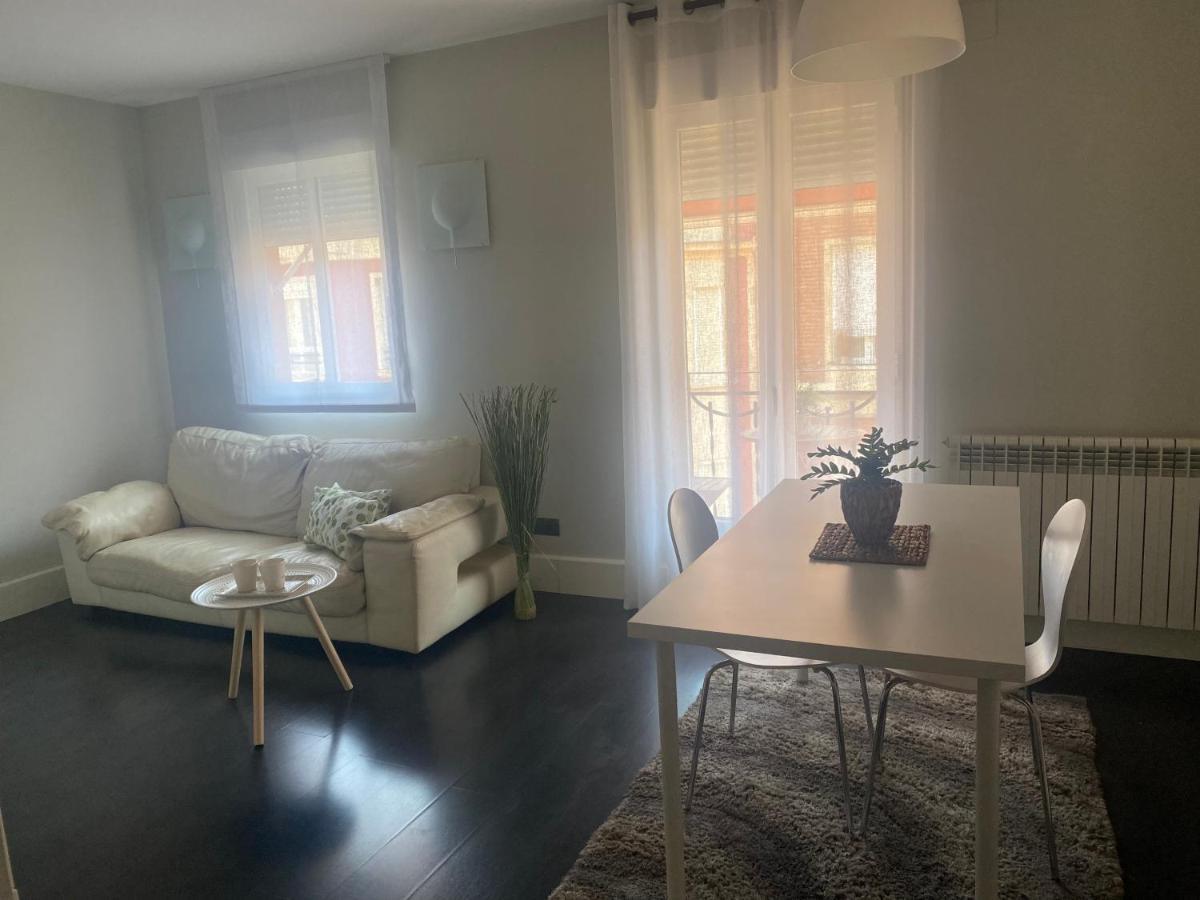 Apartamentos Logrono Centro, Tic Tac, Wifi Екстер'єр фото