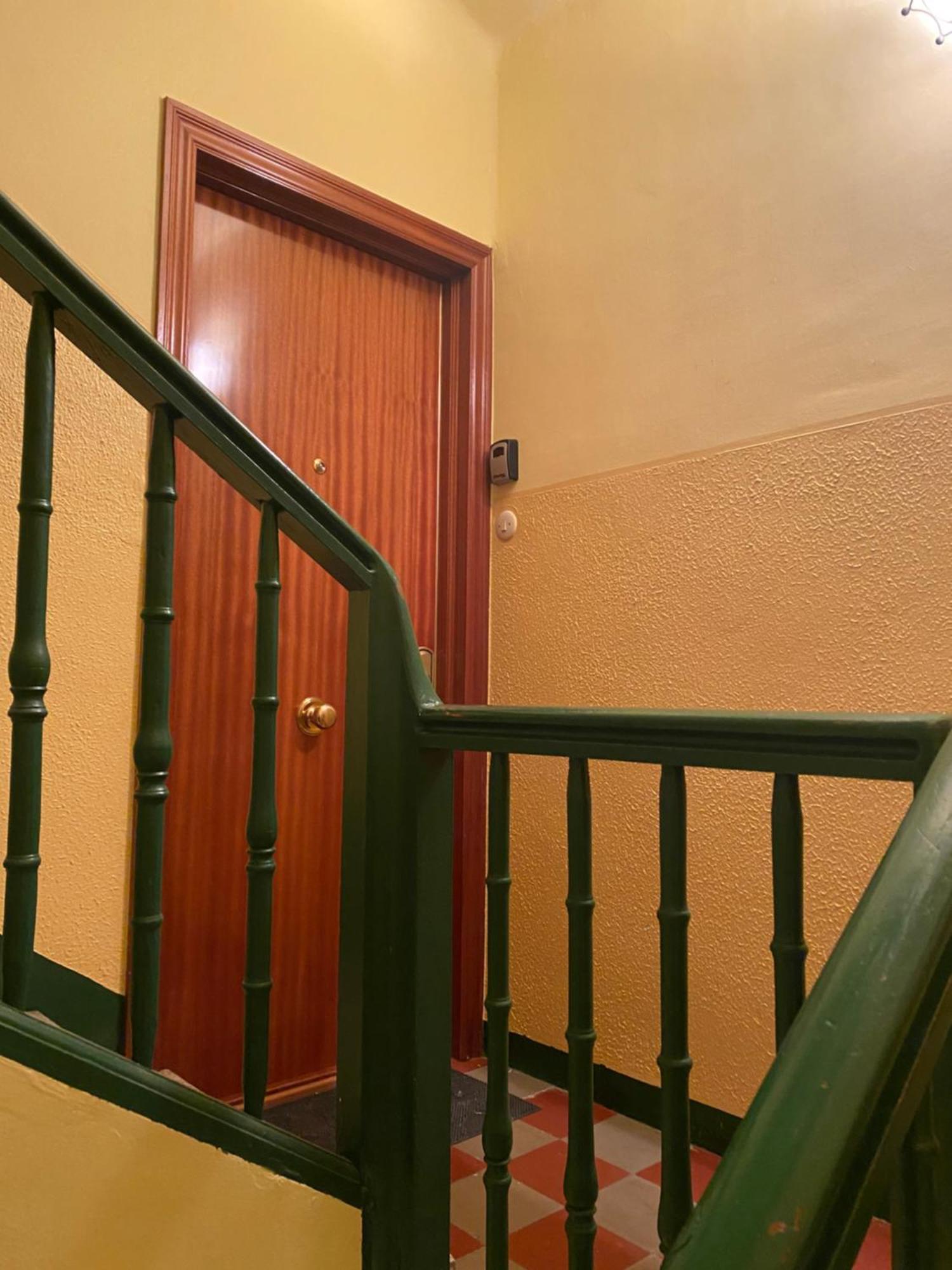 Apartamentos Logrono Centro, Tic Tac, Wifi Екстер'єр фото