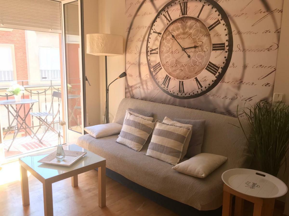 Apartamentos Logrono Centro, Tic Tac, Wifi Екстер'єр фото