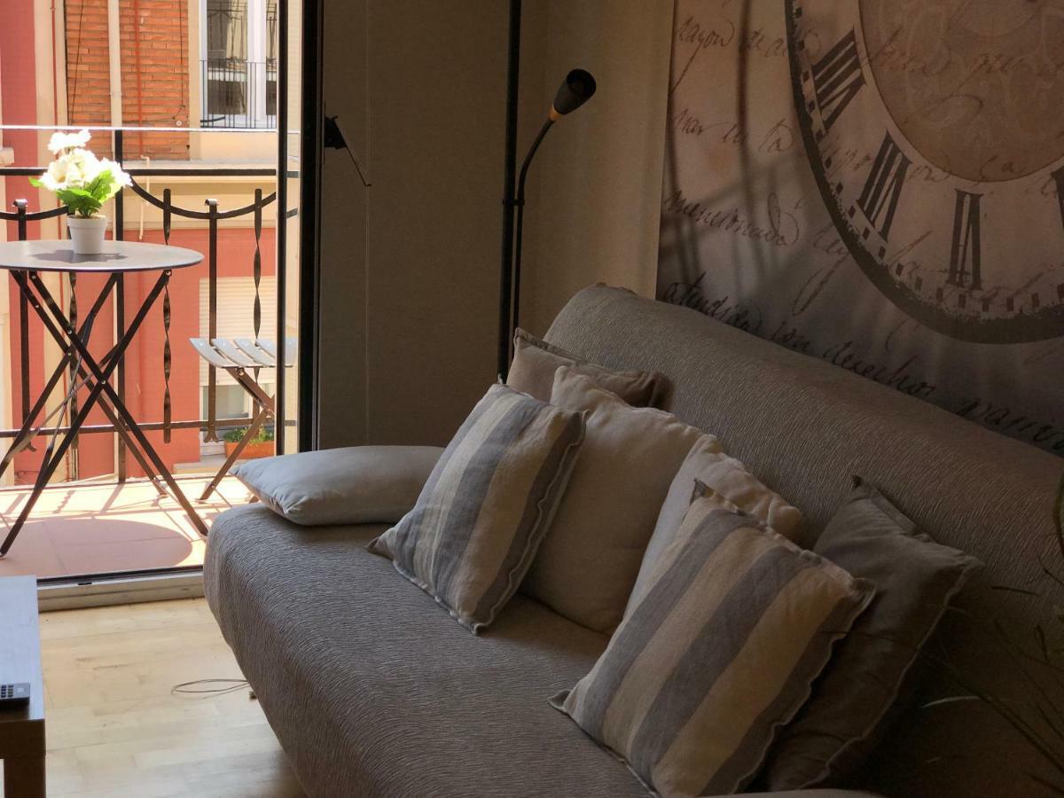 Apartamentos Logrono Centro, Tic Tac, Wifi Екстер'єр фото