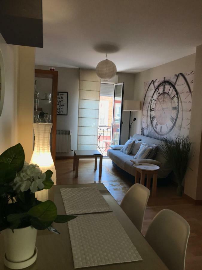 Apartamentos Logrono Centro, Tic Tac, Wifi Екстер'єр фото